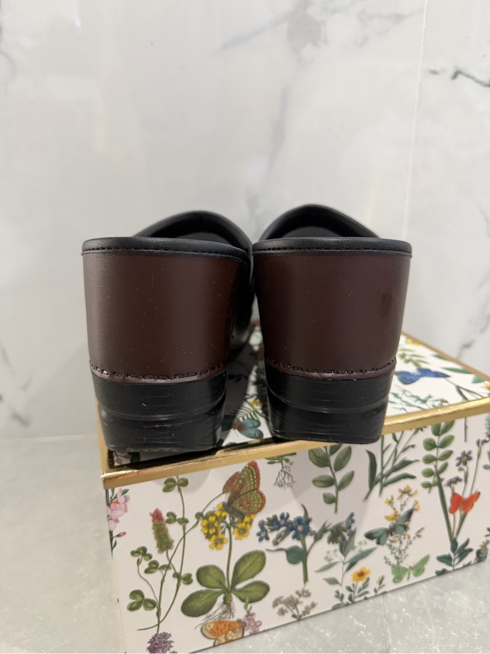 Dansko women’s Dark Brown Leather Slip-On Clogs size 9.5 - Picture 7 of 8